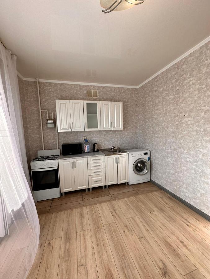 1 Comnatnaya Quartira, Appartement Köksetaw Buitenkant foto